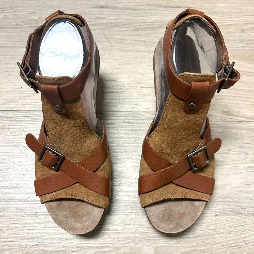 Dansko Sandals Dominique Tan Brown Women 40 US 9.5-10 Block Heel Leather Suede - Picture 5 of 13